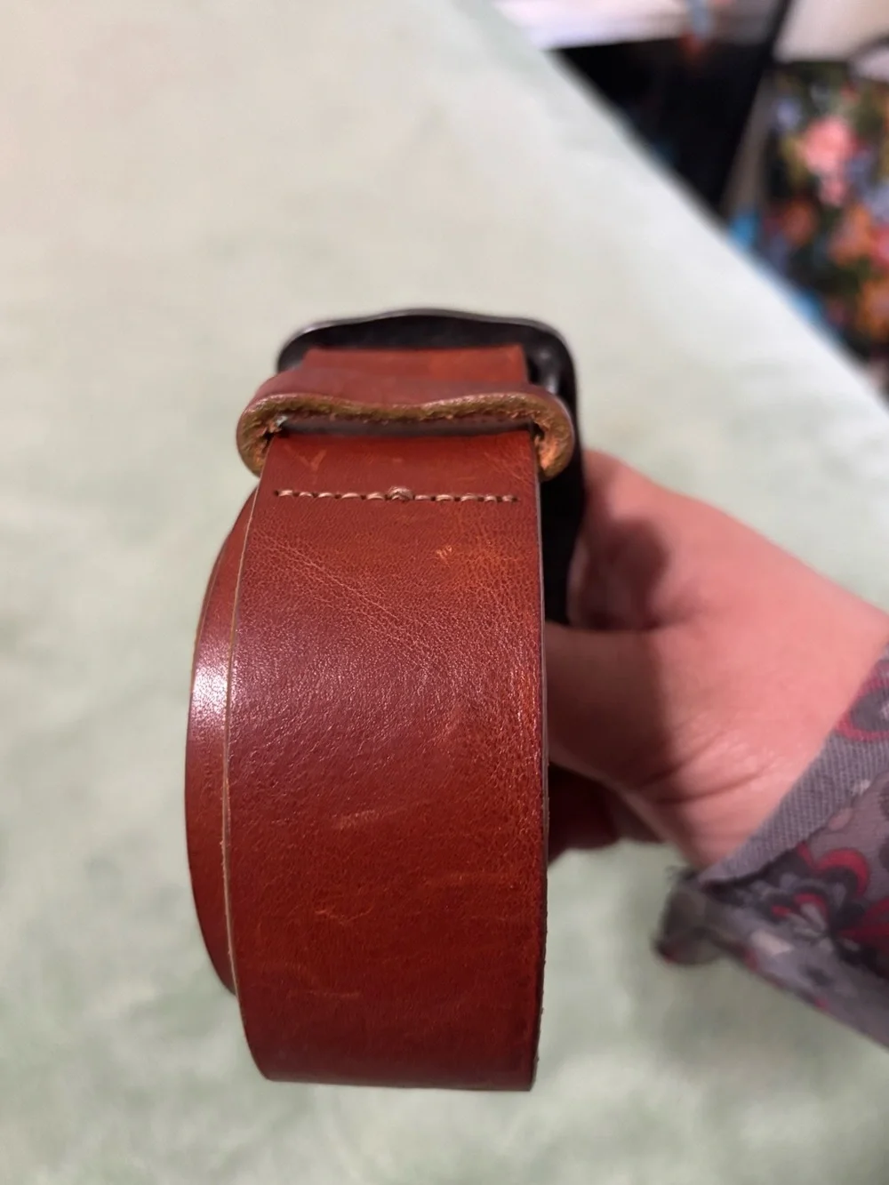 Vintage-GAP Floral Engraved Leather Cuff Bracelet - Green & Brown